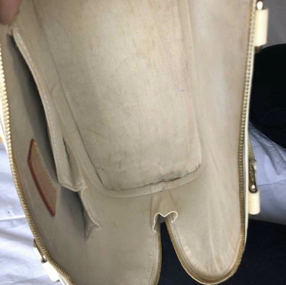 AUTHENTIC LOUIS VUITTON ALMA SHOULDER BAG - Picture 4 of 8